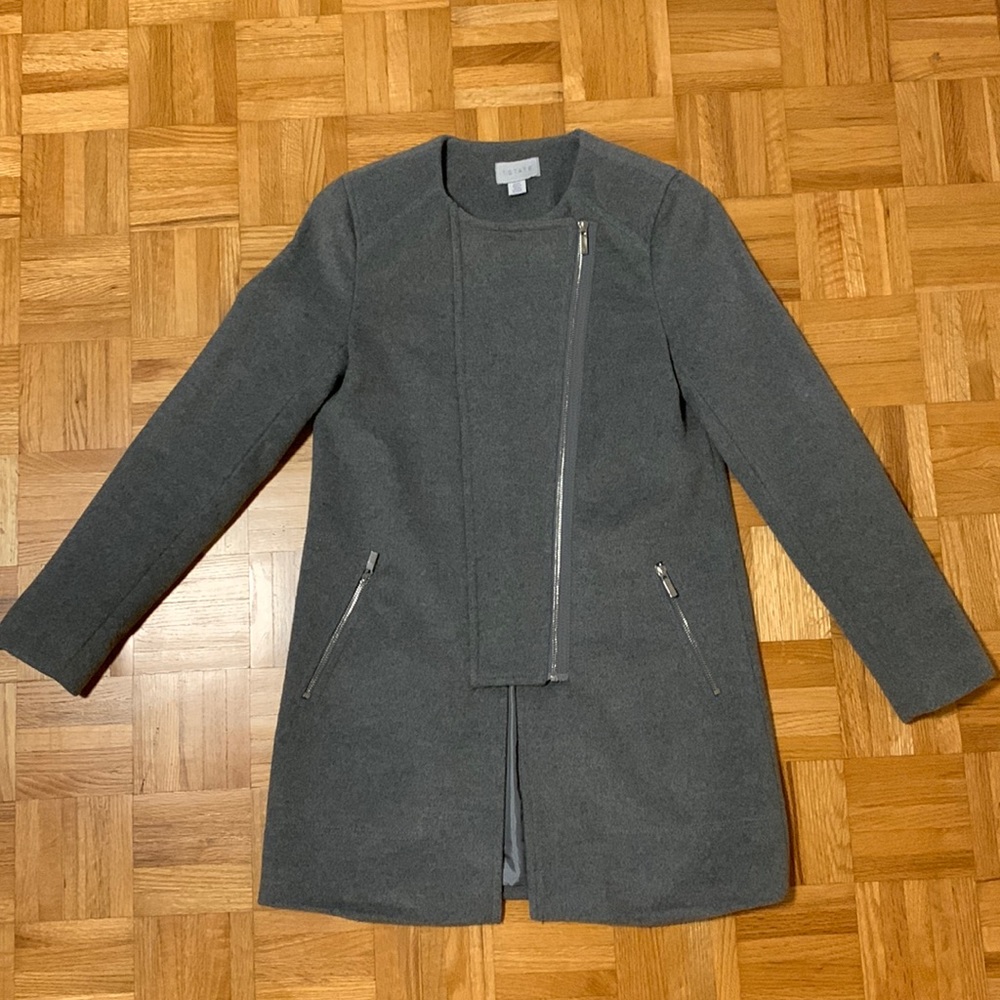 Lightly worn wool jacket. Excellent condition.